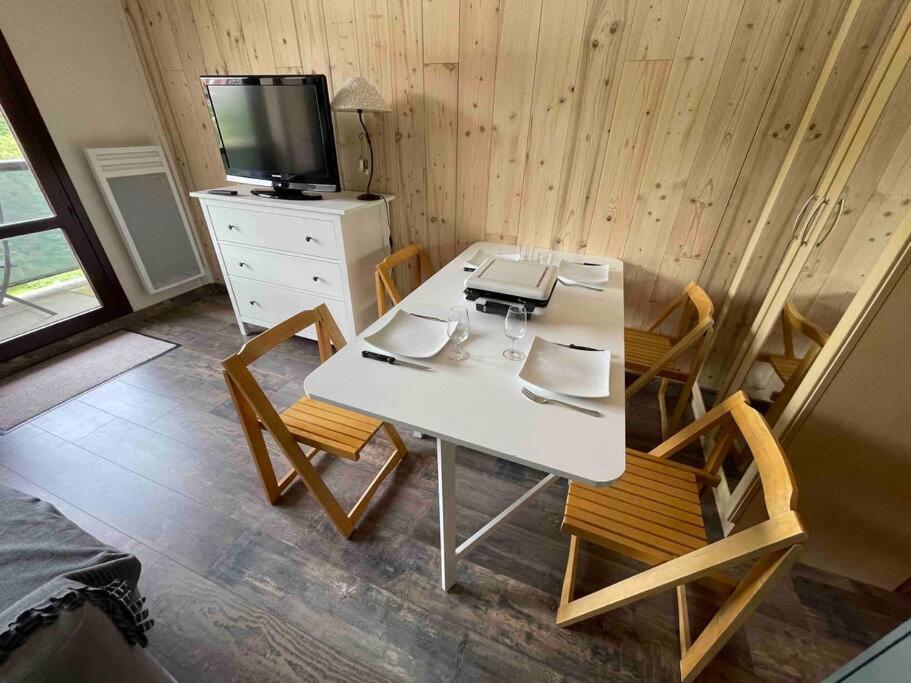 Studio Refait A Neuf Avec Balcon - Famille - Parking Couvert Chamrousse Eksteriør bilde